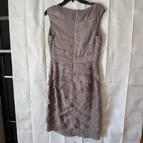 Adrianna Papell Tiered Sheath Dress Taupe V-Neck Ruched Size 10 - Picture 2 of 6